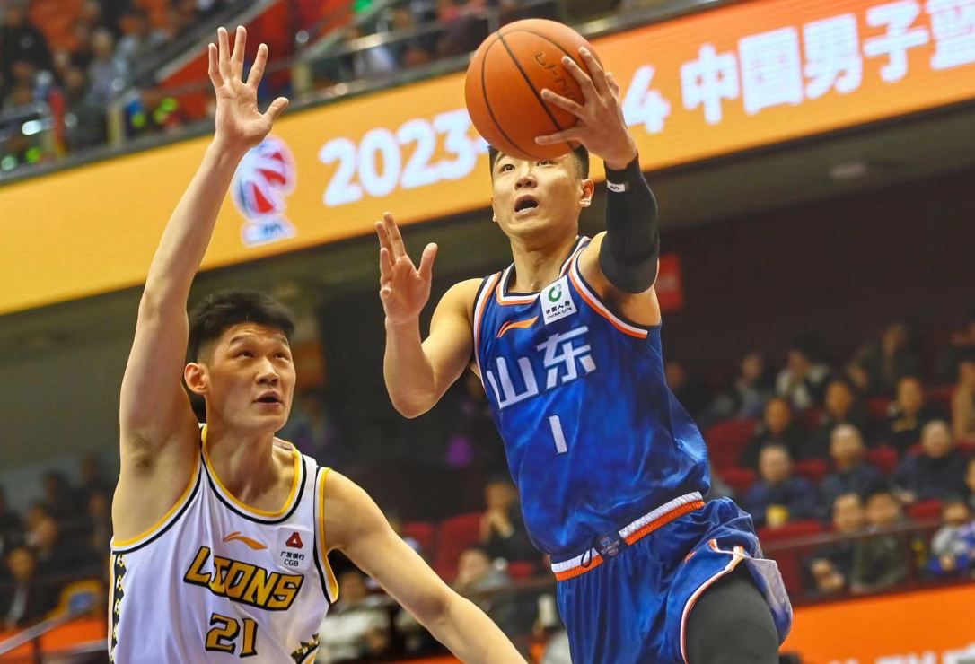 开云中国-成都蓉城发布备战花絮，加时末段更衣室发声，CBA常规赛任务艰巨，细节决定成败的简单介绍